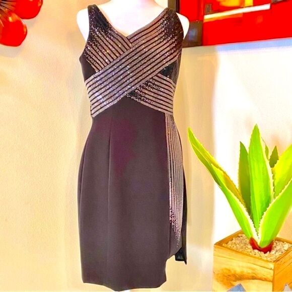 NEW GIANNI VERSACE V-NECK EMBELLISHED BODICE MINI SHEATH DRESS 42=US M/S… - Picture 7 of 16